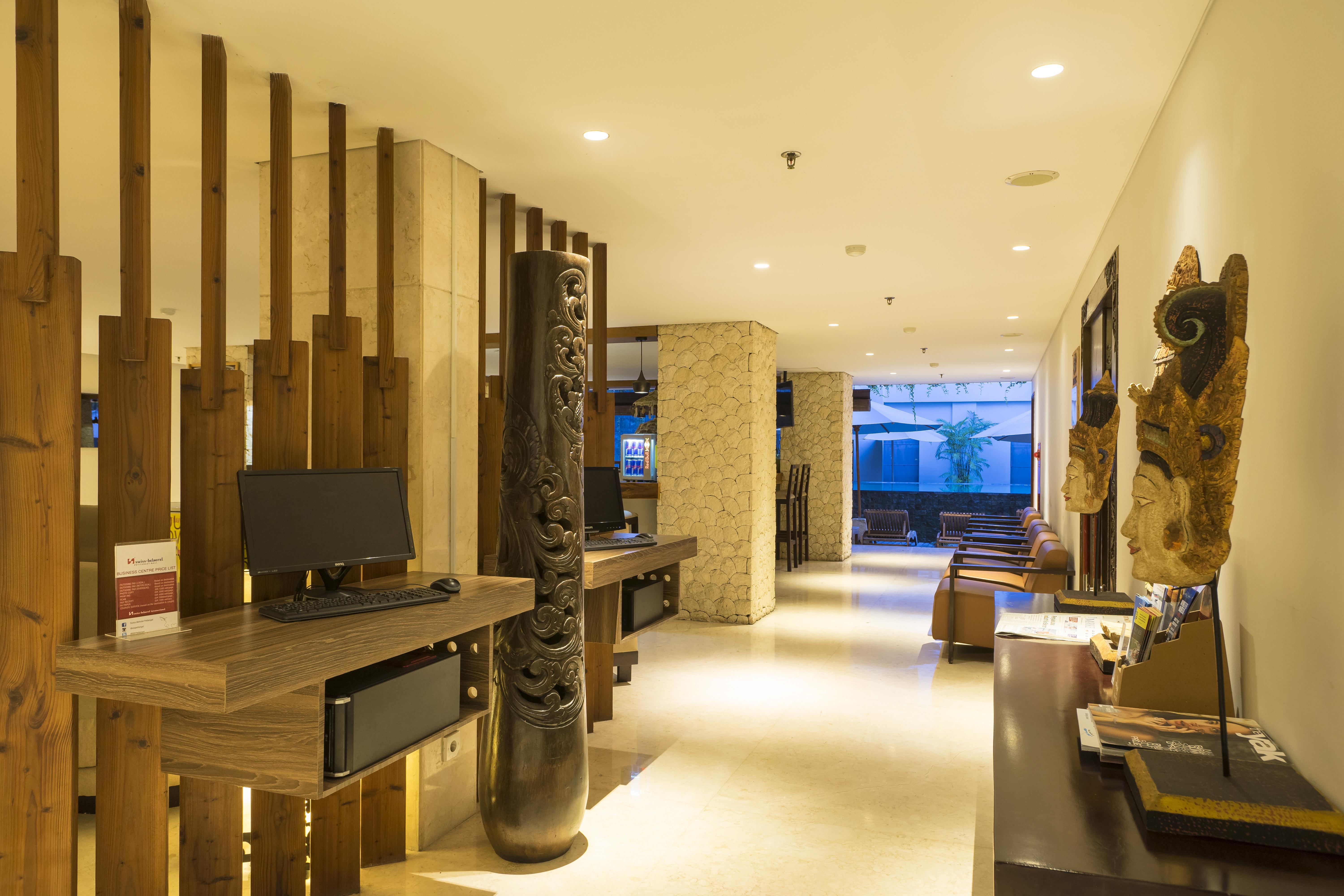D'Primahotel Petitenget Seminyak 2 Exterior photo