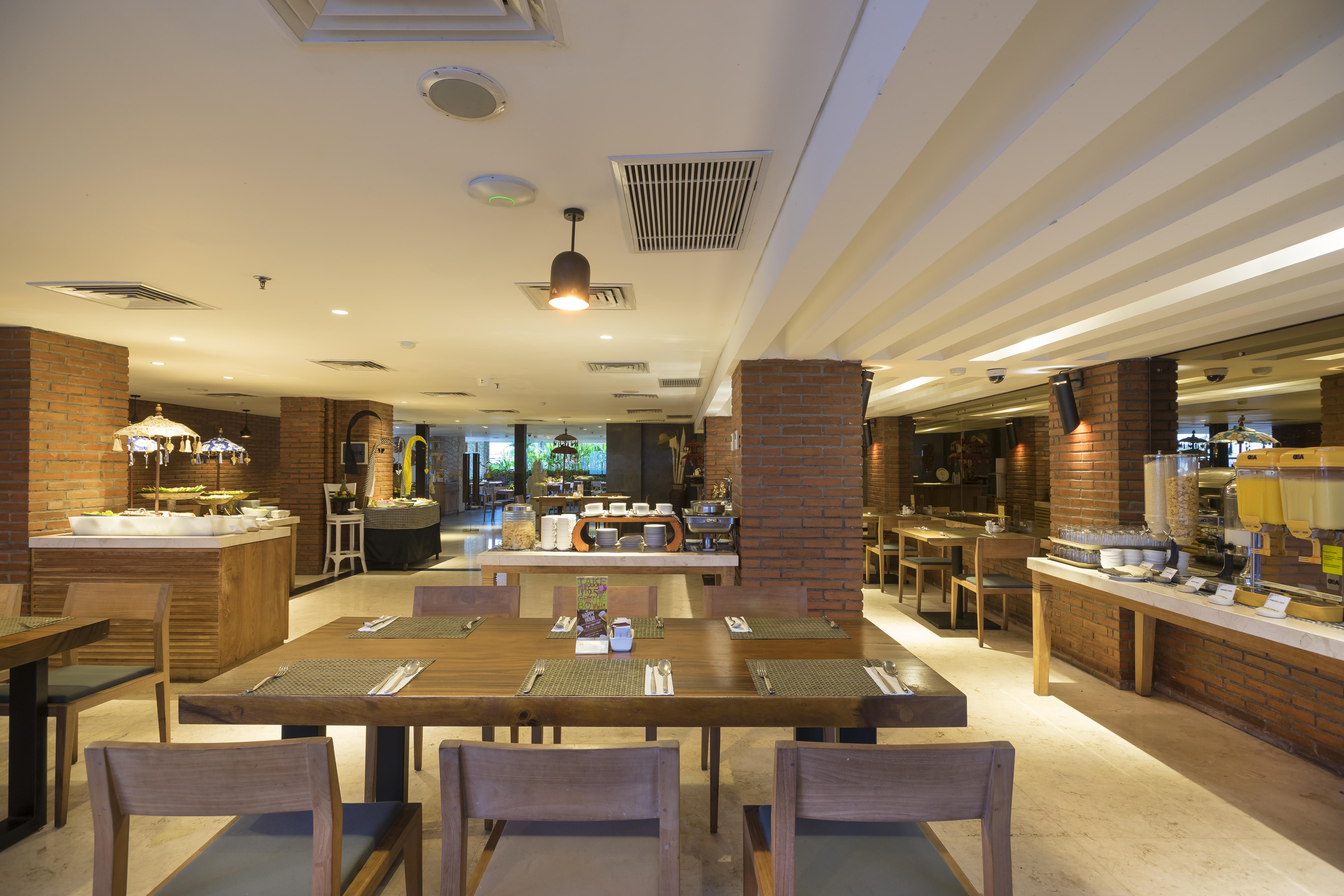 D'Primahotel Petitenget Seminyak 2 Exterior photo